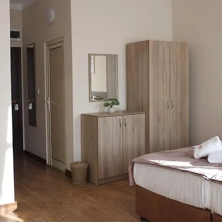 Self Check-in семеен рудин Hotel *