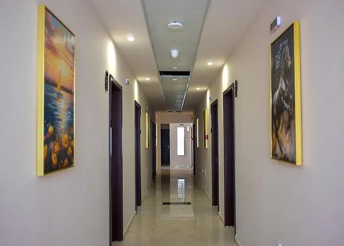 Self Check-in семеен рудин فندق